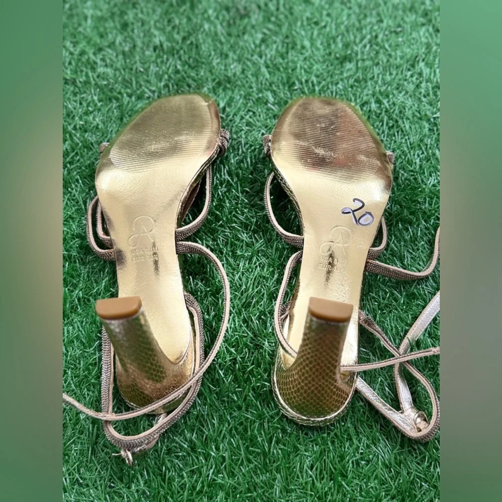 Adrianna Papell Gold Strappy‎ Women's Pumps Size 8.5